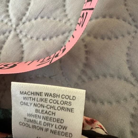 MIX BY 41 HAWTHORN
Millee Pleated Halter Blouse - Picture 3 of 7